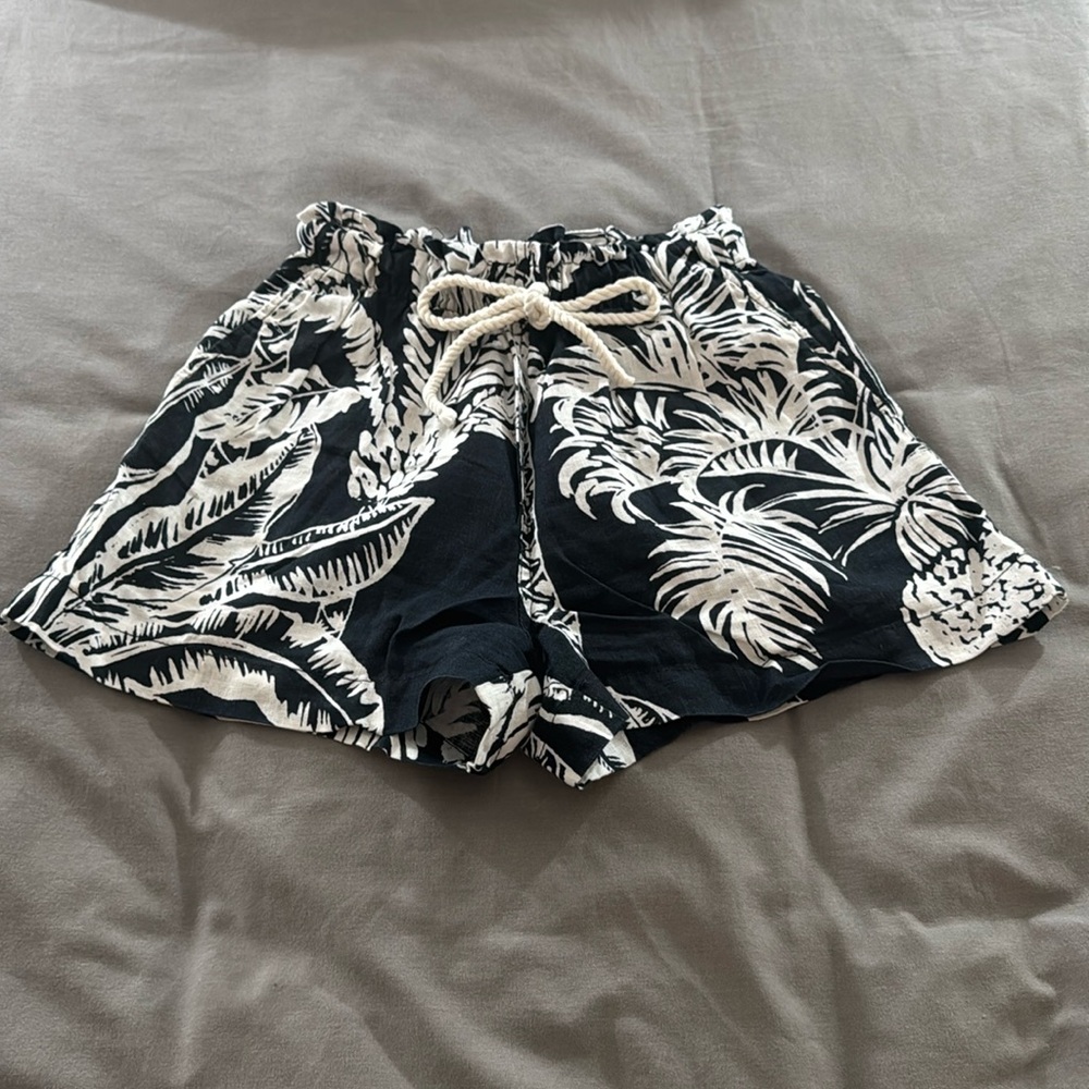 H&M Shorts size XS